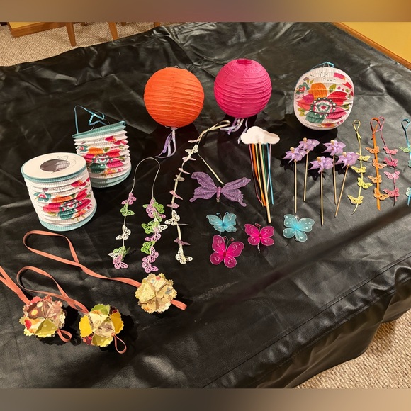 Whimsical Paper Party Decor - Picture 1 of 14